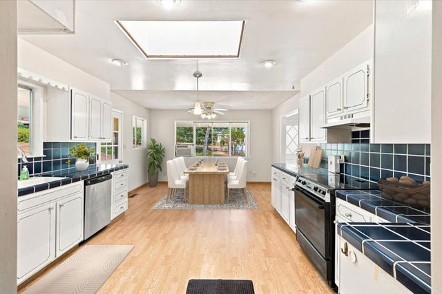 18525 Siesta Dr, Penn Valley, CA 95946
