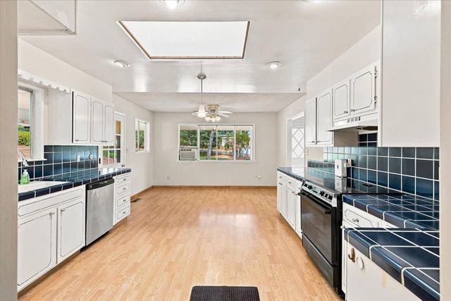 18525 Siesta Dr, Penn Valley, CA 95946
