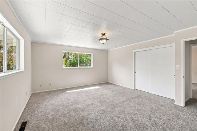 18525 Siesta Dr, Penn Valley, CA 95946