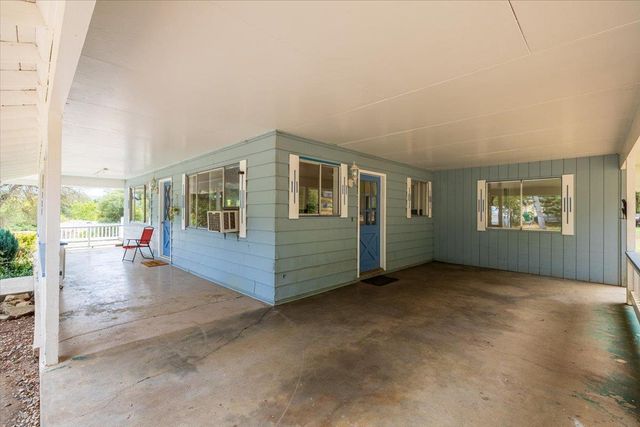 18525 Siesta Dr, Penn Valley, CA 95946