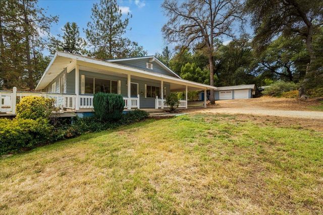 18525 Siesta Dr, Penn Valley, CA 95946