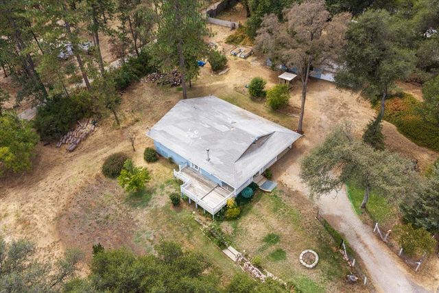 18525 Siesta Dr, Penn Valley, CA 95946