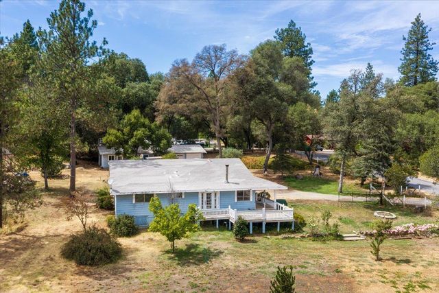 18525 Siesta Dr, Penn Valley, CA 95946