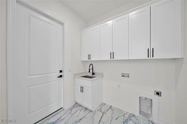 2521 Diplomat PKWY W, Cape Coral, FL 33993