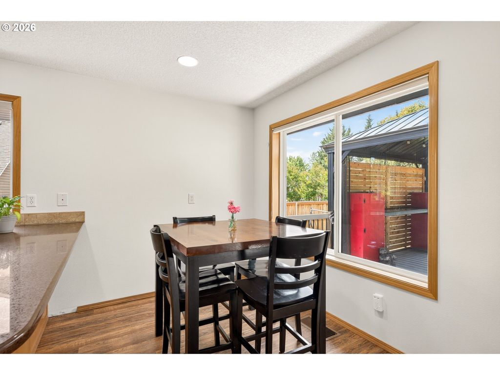 Image 20 of property listing at 671 Nw ALLEN Ct, Mc Minnville, OR 97128