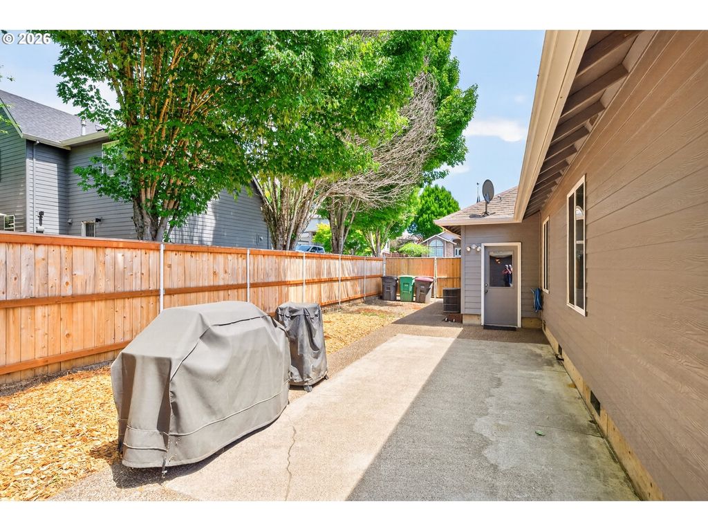 Image 35 of property listing at 671 Nw ALLEN Ct, Mc Minnville, OR 97128