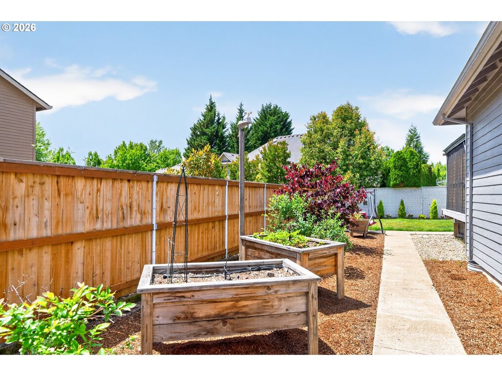 Image 43 of property listing at 671 Nw ALLEN Ct, Mc Minnville, OR 97128