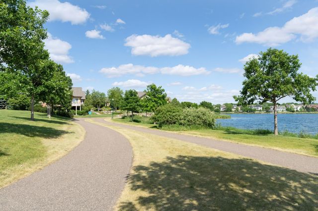 4692 159th Street W, Apple Valley, MN 55124