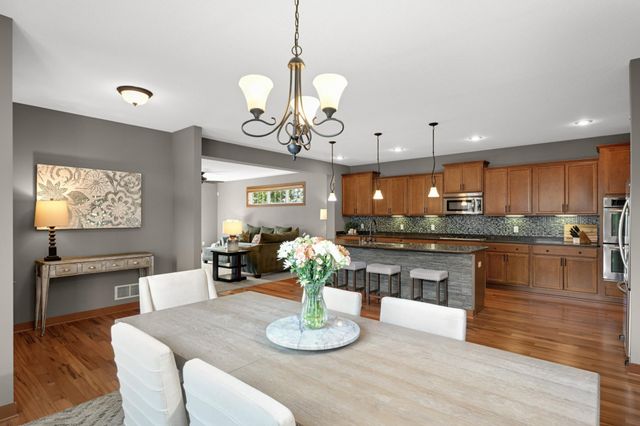 4692 159th Street W, Apple Valley, MN 55124