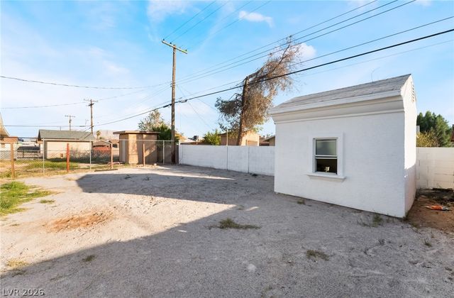 3215 Dillon Avenue, North Las Vegas, NV 89030