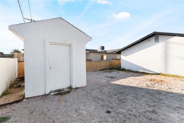 3215 Dillon Avenue, North Las Vegas, NV 89030