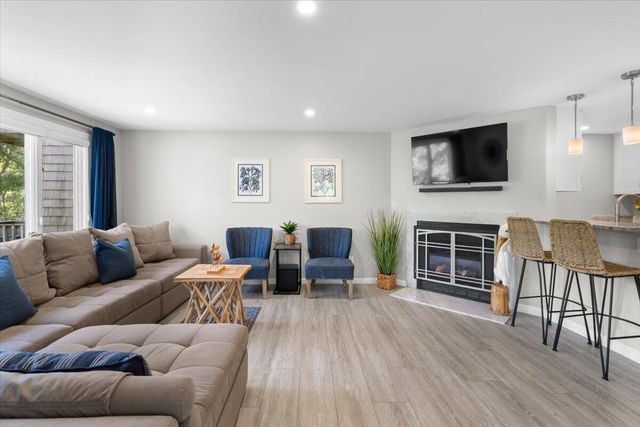 11 Riverview Avenue UNIT 11A, Mashpee, MA 02649