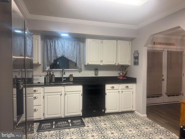 38 YARROW CIR, Martinsburg, WV 25404