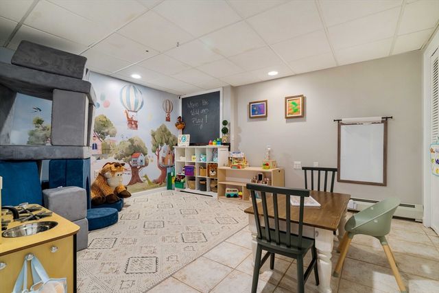 6 Castle Clare Cir, Wakefield, MA 01880