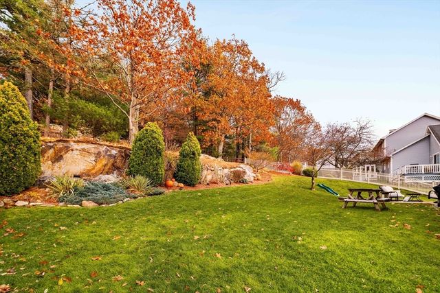 6 Castle Clare Cir, Wakefield, MA 01880