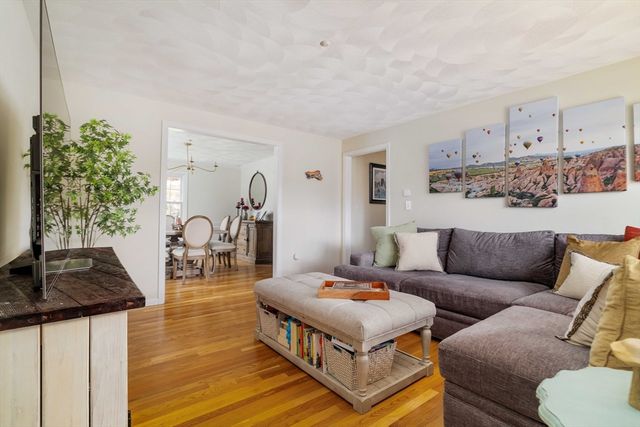 6 Castle Clare Cir, Wakefield, MA 01880