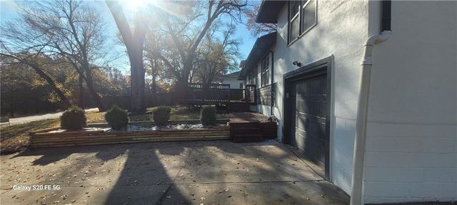 9008 Indiana Avenue, Kansas City, MO 64132