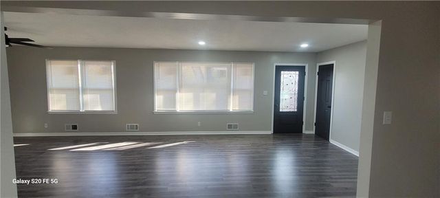 9008 Indiana Avenue, Kansas City, MO 64132