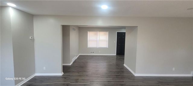 9008 Indiana Avenue, Kansas City, MO 64132
