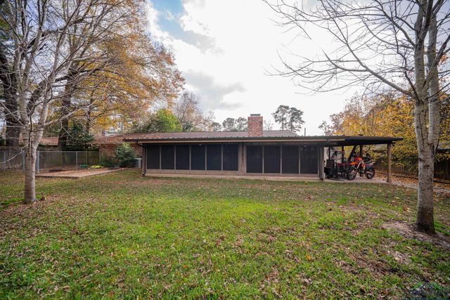 609 Vicky Dr, Longview, TX 75604