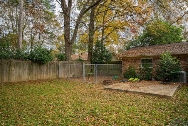 609 Vicky Dr, Longview, TX 75604