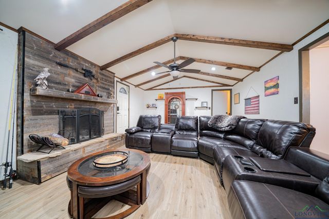 609 Vicky Dr, Longview, TX 75604