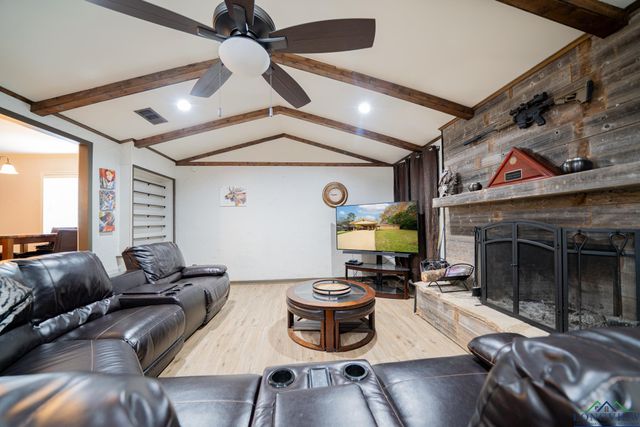 609 Vicky Dr, Longview, TX 75604