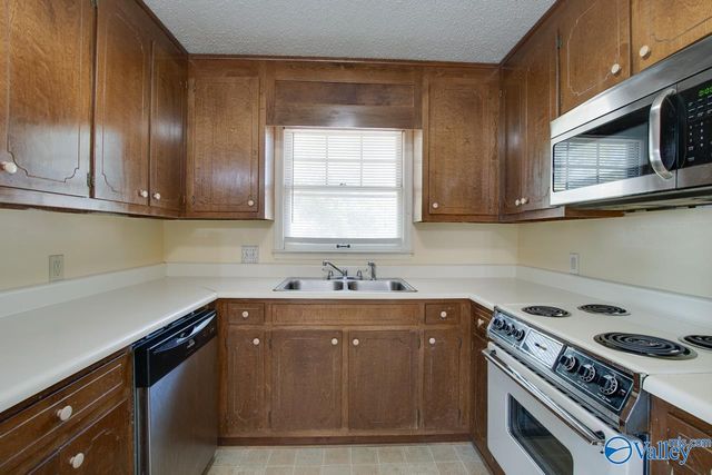 6201 Friar Tuck Drive D, Huntsville, AL 35806