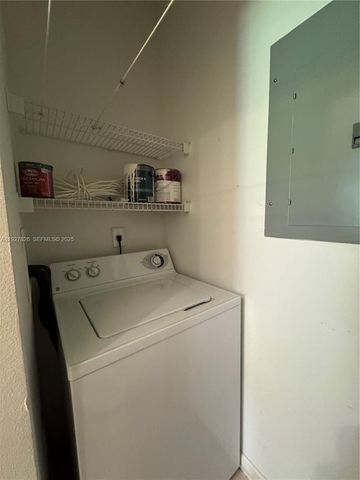 8000 N Nob Hill Rd 101, Tamarac, FL 33321