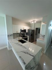 8000 N Nob Hill Rd 101, Tamarac, FL 33321