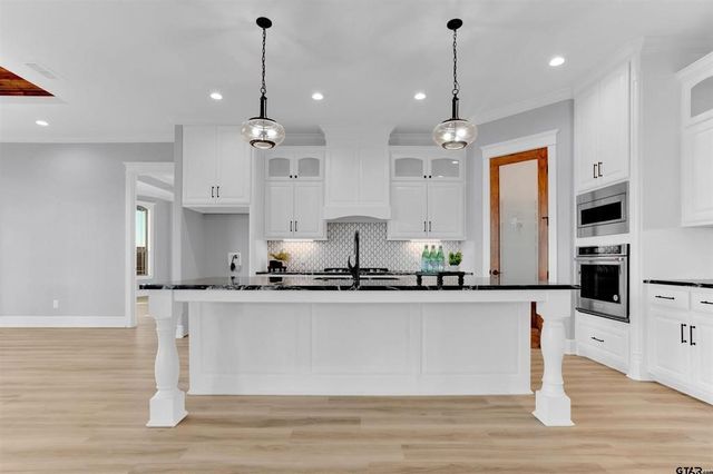 93 Ryder Cup Trail, Hideaway, TX 75771