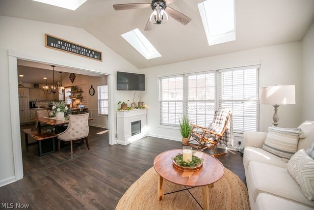 316 Creekside Road SE, New Philadelphia, OH 44663