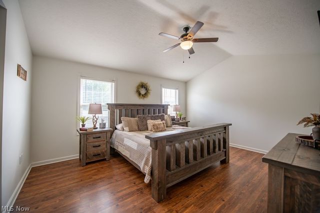 316 Creekside Road SE, New Philadelphia, OH 44663