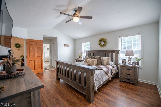 316 Creekside Road SE, New Philadelphia, OH 44663