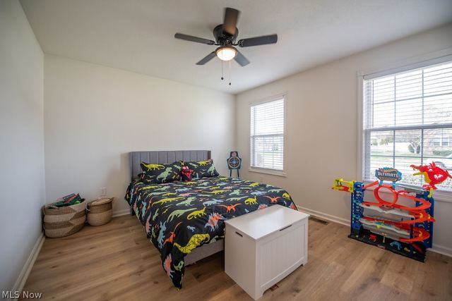 316 Creekside Road SE, New Philadelphia, OH 44663