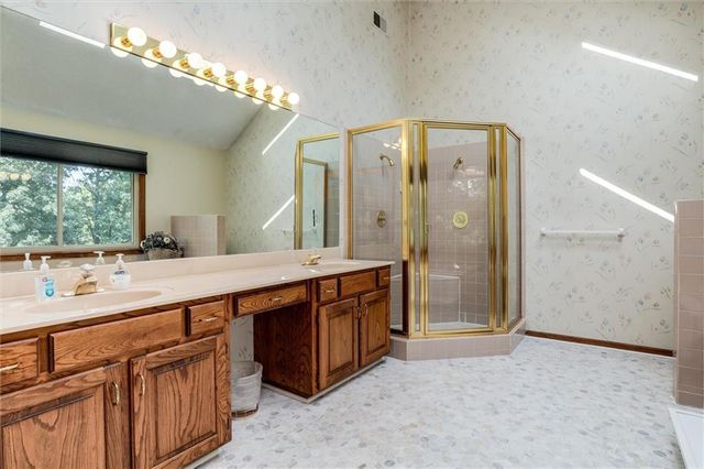 4833 S Tierney Drive, Independence, MO 64055