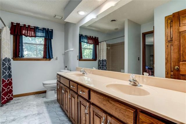 4833 S Tierney Drive, Independence, MO 64055