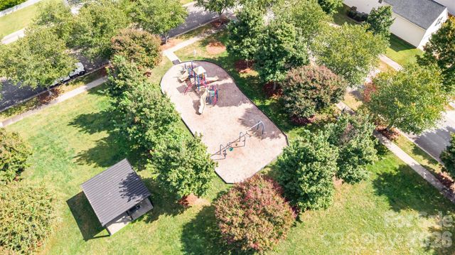 6715 Tanners Creek Drive, Huntersville, NC 28078