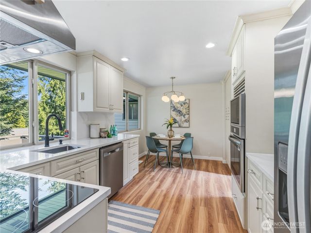 1035 147th Avenue SE, Bellevue, WA 98007