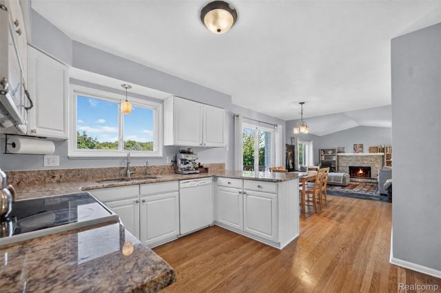 849 Chatham Drive, Milford Village, MI 48381