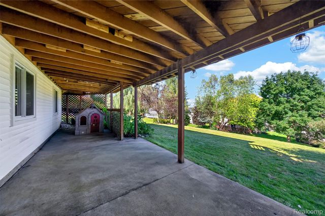 849 Chatham Drive, Milford Village, MI 48381
