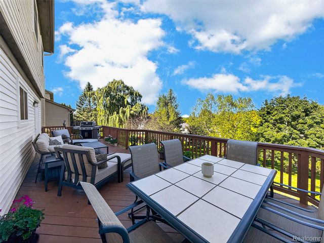 849 Chatham Drive, Milford Village, MI 48381