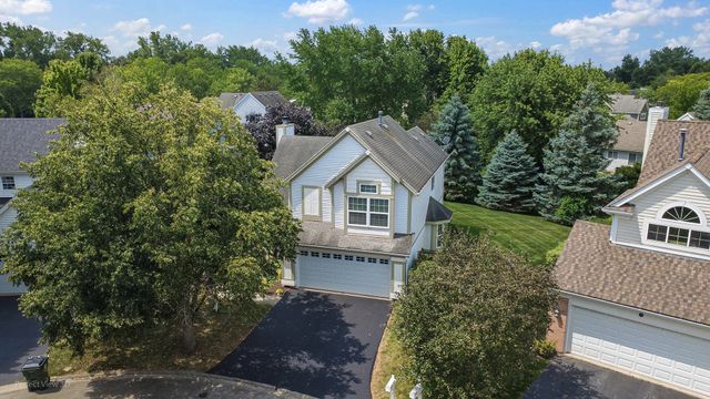 220 Lexington Lane, Grayslake, IL 60030