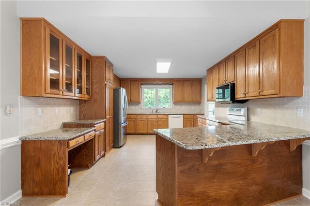 2636 Farmpond Court, Haw River, NC 27258