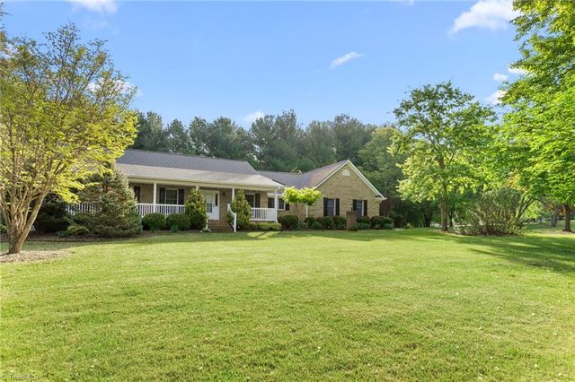 2636 Farmpond Court, Haw River, NC 27258