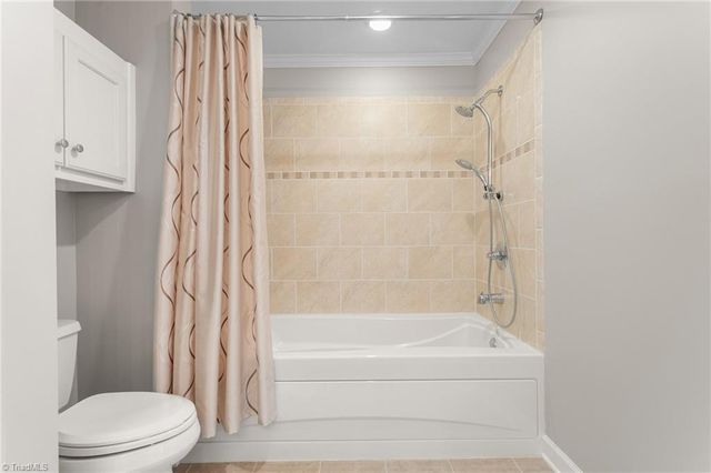 2636 Farmpond Court, Haw River, NC 27258