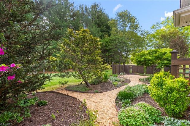 2636 Farmpond Court, Haw River, NC 27258