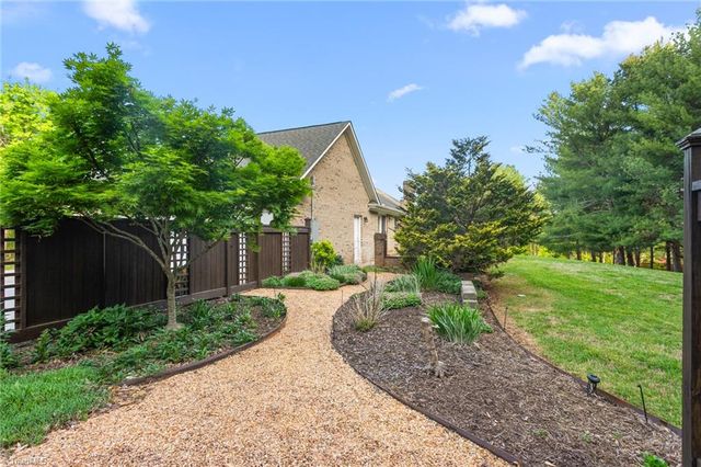 2636 Farmpond Court, Haw River, NC 27258