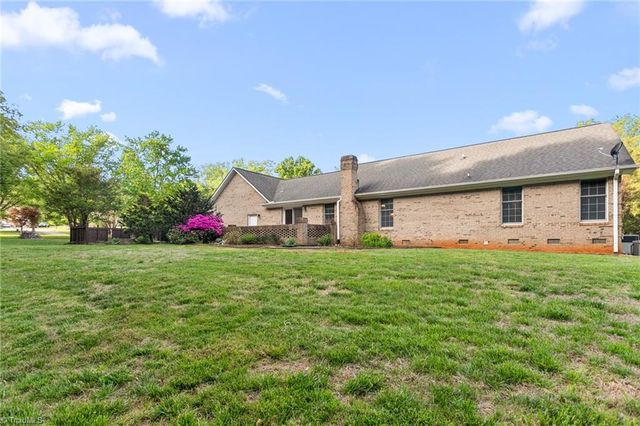2636 Farmpond Court, Haw River, NC 27258