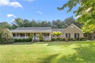 2636 Farmpond Court, Haw River, NC 27258